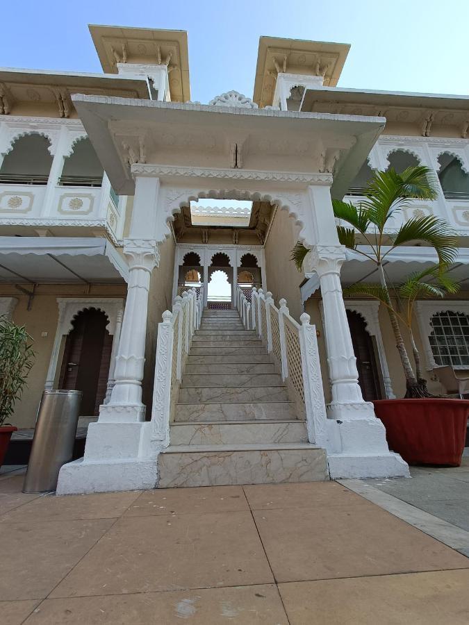Hotel Gautam Lonavala Exterior photo